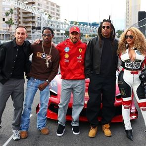 F1: Η εκρηκτική εμφάνιση της Μπιγιονσέ &quot;έβαλε φωτιά&quot; στο Λας Βέγκας