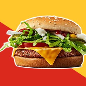 Πότε, πώς και πού φτιάχτηκε το πρώτο &lt;em>burger&lt;/em>