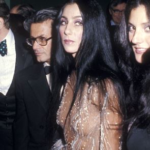 Η Cher, η Megan Fox και οι υπόλοιπες με τα &#39;γυμνά&#39; φορέματα