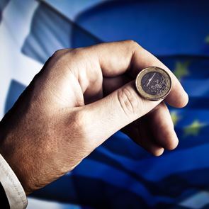 Το ελληνικό χρέος γίνεται ανάρπαστο. Αλλά τι σημαίνει