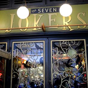 Η ιστορία του 7 Jokers