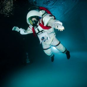 Η <em>προπόνηση</em> των αστροναυτών για τη Σελήνη