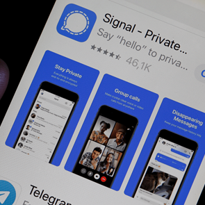 Οι θυμωμένοι συντηρητικοί στρέφονται προς Signal και Telegram