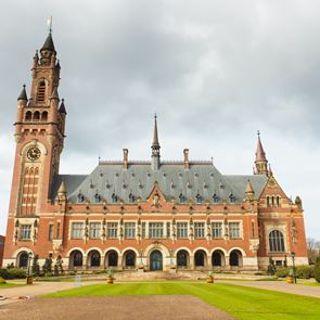 Στο Διεθνές Δικαστήριο της Χάγης το ζήτημα των θαλασσίων ζωνών Ελλάδας και Αλβανίας