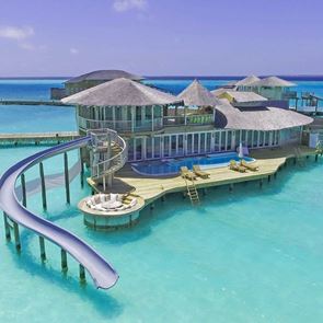 Οι πιο ωραίες σουίτες των Μαλδίβων διαθέτουν νεροτσουλήθρα ακριβώς γι&#39; αυτό που φαντάζεσαι