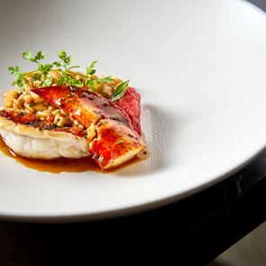 Η Galazia Hytra στρώνει και πάλι τραπέζι στην Πάρο