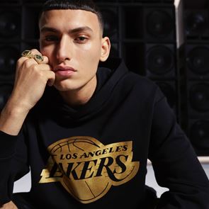 Η Bershka βλέπει ΝΒΑ