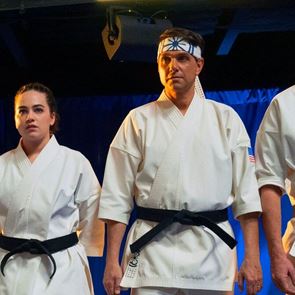 Οι 10 σειρές που βλέπουν όλοι τώρα στο Netflix