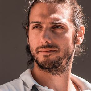 Η πειραγμένη ελληνική <em>ζαχαροπλαστική</em> του Κρίτωνα Πούλη