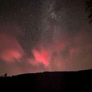 Το &#39;Βόρειο Σέλας&#39; έγινε ορατό σε περιοχές της Βόρειας Ελλάδας