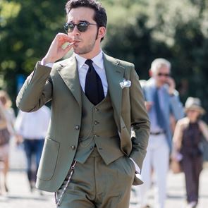 Το 3-piece suit είναι το πιο κομψό κομμάτι του φθινοπωρινού στυλ