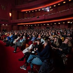 25ο Φεστιβάλ &lt;em>Ντοκιμαντέρ&lt;/em> Θεσσαλονίκης: 55.400 άνθρωποι στήριξαν &lt;em>ντοκιμαντέρ&lt;/em> και δημιουργούς