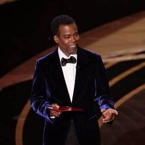 Ο Chris Rock έριξε χυλόπιτα στα Oscars μετά το χαστούκι