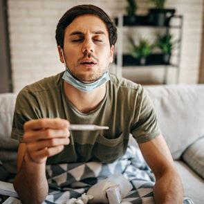 Τι συμβαίνει με τις επιπτώσεις του κορονοϊού σε καρδιά και εγκέφαλο