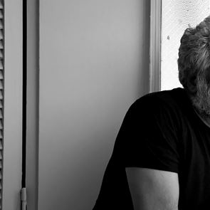 Ο θάνατος είναι ζόρικη δουλειά για τον Khaled Khalifa