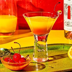 Η ιστορία και η συνταγή του Tequila Sunrise