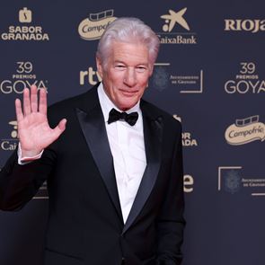 Τι κάνει ο Richard Gere για να δείχνει 20 χρόνια νεότερος