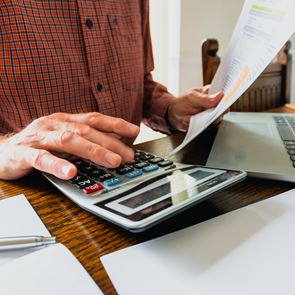 Οι τέσσερις φορολογικές υποχρεώσεις του καλοκαιριού