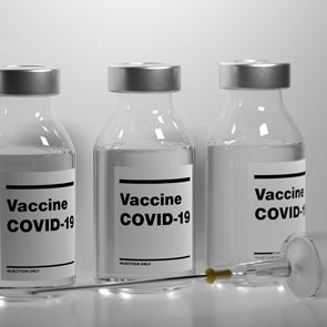 Το &lt;em>εμβόλιο&lt;/em> των AstraZeneca/Οξφόρδης μπαίνει στη μάχη του εμβολιασμού