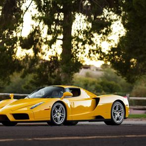 Μία διάσημη κίτρινη Ferrari από τα 00s βγαίνει στο σφυρί