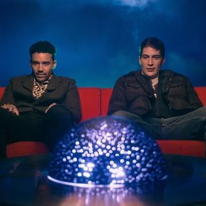 Με το νέο θρίλερ It&#39;s What&#39;s Inside στο Netflix θα κάψεις εγκεφαλικά κύτταρα