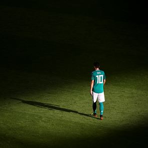 Ο Παράδεισος και η Κόλαση του Mesut Ozil