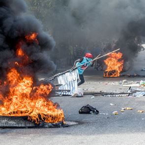 Τι γνωρίζουμε για το πραξικόπημα της Αϊτής