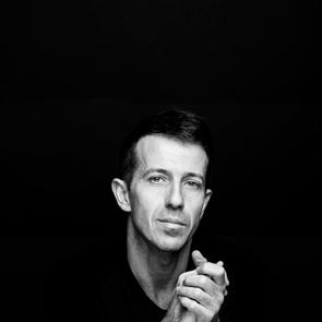 Η αέναη κίνηση του Αντώνη Φωνιαδάκη