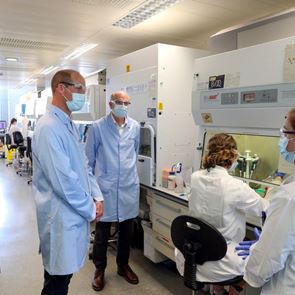 H διάχυτη ανησυχία για το εμβόλιο ενάντια στην &lt;em>Covid&lt;/em>-&lt;em>19&lt;/em> προβληματίζει τους επιστήμονες