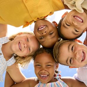 Η χώρα με τα πιο ευτυχισμένα παιδιά στον κόσμο–ποια η θέση της Ελλάδας