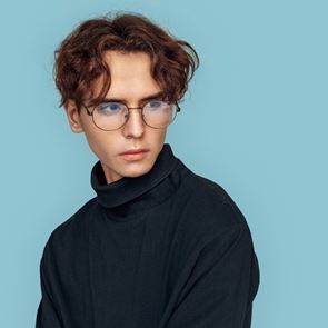 Πώς να επιλέξεις το σωστό σκελετό για τα γυαλιά σου