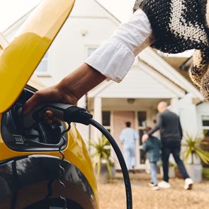 Σε ποια πόλη αγοράζουν τα περισσότερα ηλεκτρικά αυτοκίνητα