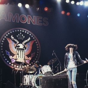 Οι Ramones και το πιο rock n&#39; roll logo της ιστορίας