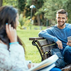 To αντρικό φλερτ του σήμερα, σύμφωνα με την επιστήμη