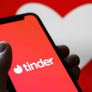Αλωνίζοντας incognito στο Tinder