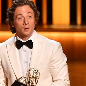 Μοιάζει ο Jeremy Allen White τόσο με τον Bruce Springsteen ώστε να τον υποδυθεί στον κινηματογράφο