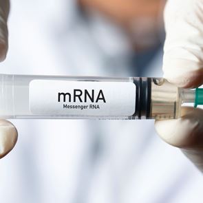 Οι διαφορές των <em>εμβολίων</em> mRNA