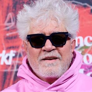 Στην πρώτη αγγλόφωνη ταινία του Pedro Almodovar παίζουν οι Julianne Moore και Tilda Swinton