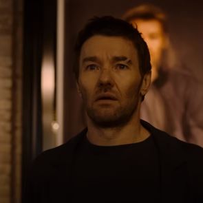 Η &lt;em>σειρά&lt;/em> που πρέπει να δεις χθες αν σ&#39; αρέσει το ταξίδι στο χρόνο