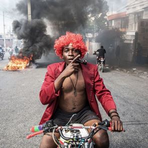 Tι ακριβώς συμβαίνει στην Αϊτή και την Κούβα