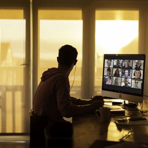 Πώς θα εφαρμοστεί η τηλεργασία στον δημόσιο και ιδιωτικό τομέα στην Αττική