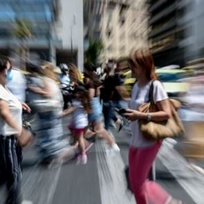 Γιατί μπορεί να φθάσουν τις 30.000 τα ημερήσια κρούσματα τον Ιούλιο