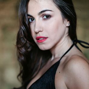 Η Ειρήνη Φαναριώτη είναι το κορίτσι της διπλανής πόρτας