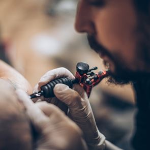 Γιατί κάνουμε τατουάζ; Η επιστήμη απαντά