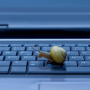 Γιατί είναι τόσο αργό το ίντερνετ στην Ελλάδα