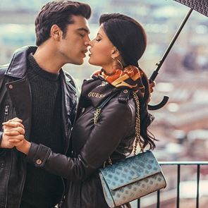 Η συλλογή της Guess είναι μία ωδή στον κόσμο των αγώνων αυτοκινήτου