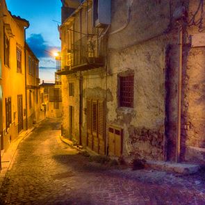 Στην Ιταλία, η μαφία της Καλαβρίας πήρε έκτακτη οικονομική ενίσχυση λόγω πανδημίας