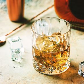 Πώς το ουίσκι κατάφερε να γίνει ο βασιλιάς των ποτών