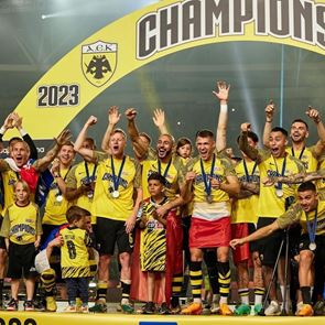 H χρονιά που η ΑΕΚ τα πήρε όλα και έφυγε