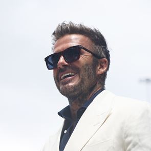 Τι κάνει ο David Beckham όταν κοιμάται η οικογένειά
